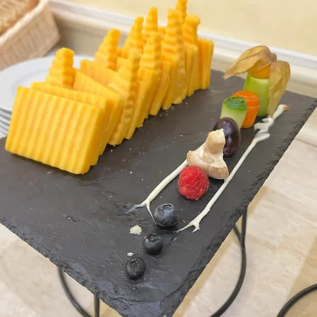 Rena Ξενοδοχείο με διαμερίσματα 4*