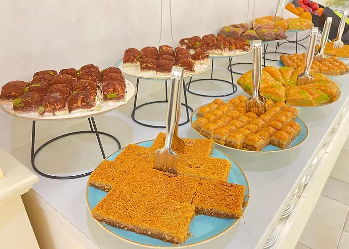 Ξενοδοχείο με διαμερίσματα Rena 4*