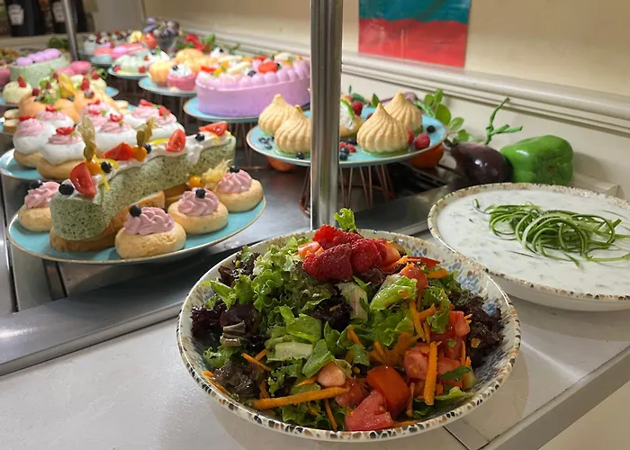 Ξενοδοχείο με διαμερίσματα Rena 4*