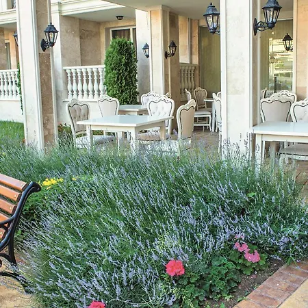 Hotel apartamentowy Rena