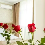 Rena Aparthotel 4*