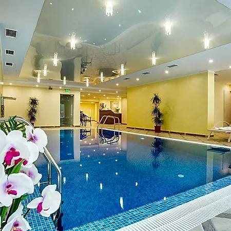 Rena - Aparthotel 4*