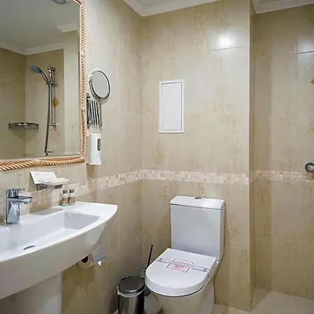 Rena - Aparthotel 4*