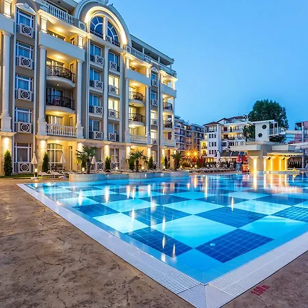 Rena Apartahotel 4*