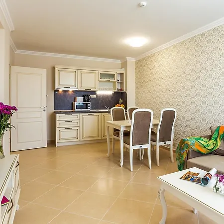 Ξενοδοχείο με διαμερίσματα Rena